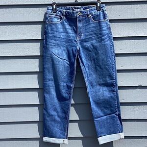 NWT White House Black Market High Rise Relaxed Slim Crop Jean Size 4